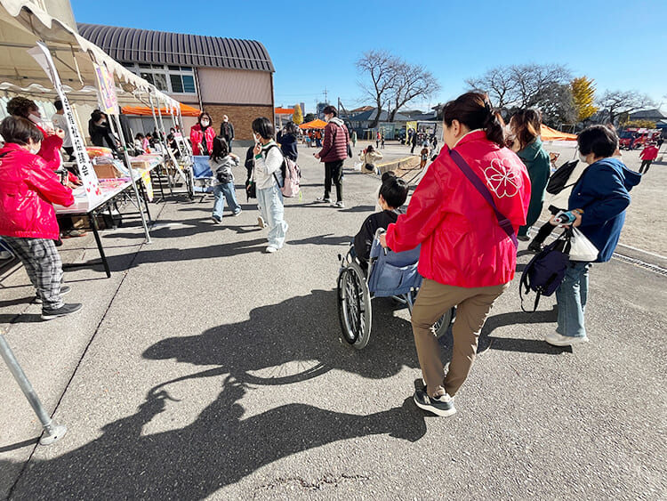 PTA文化祭での福祉啓発活動の様子