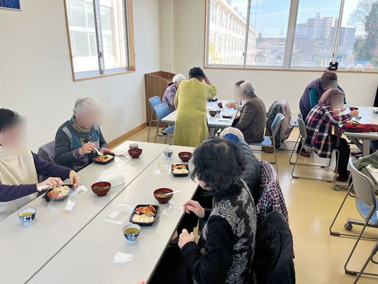 ひとり暮らし高齢者茶話会の様子