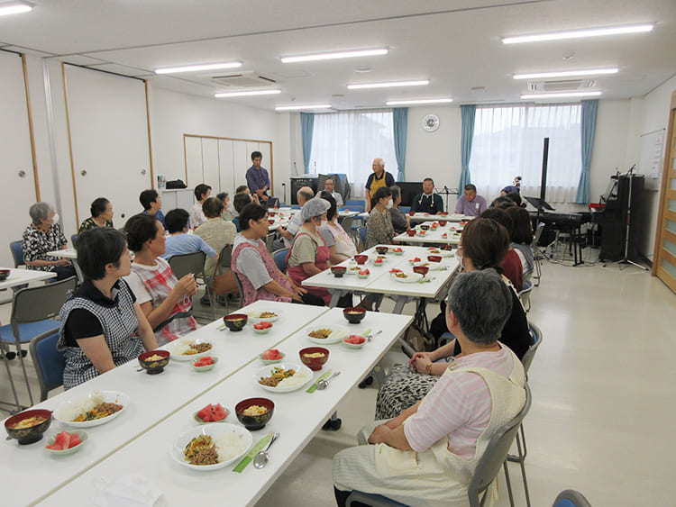 ふれあい会食会の様子