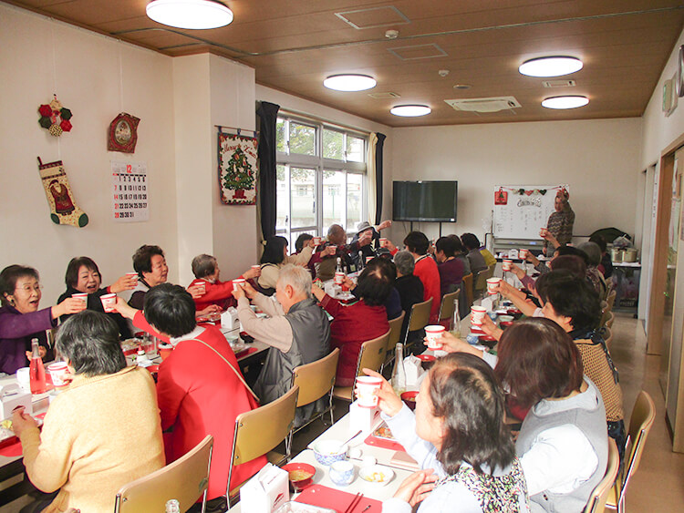 ひとり暮らし高齢者ふれあい会食事業の様子